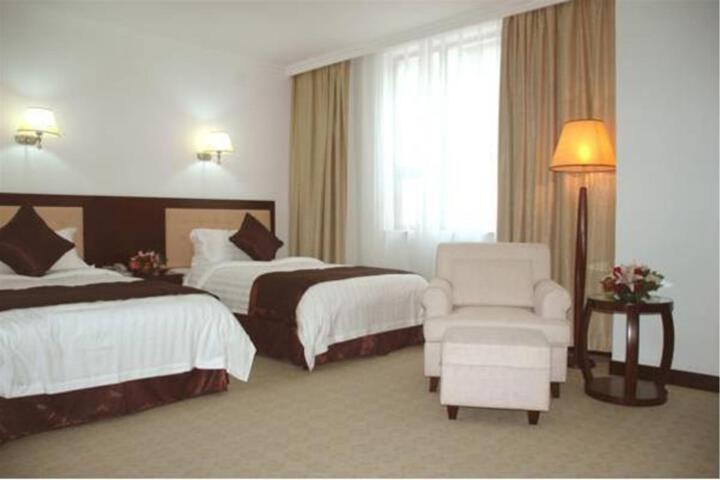 Room 2 of 17