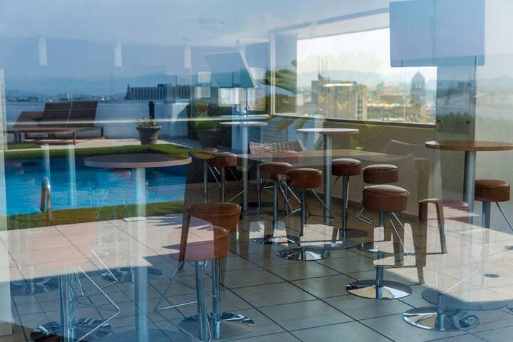 Hotel Pool