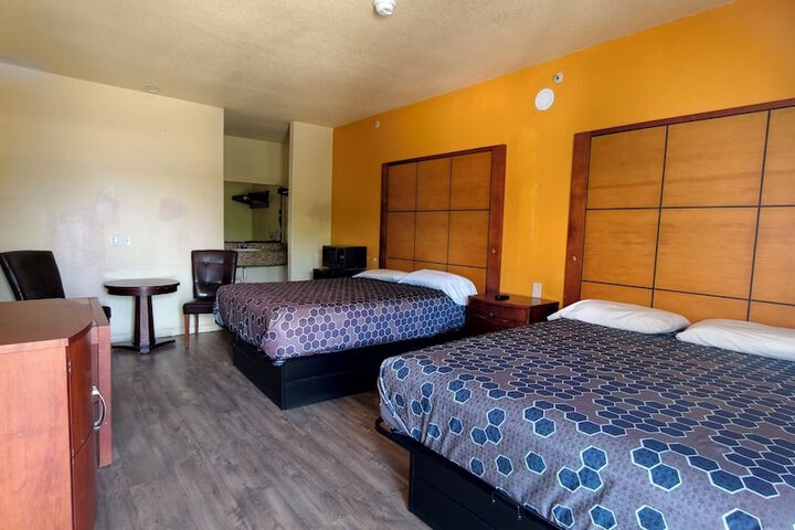 Room 7 of 19