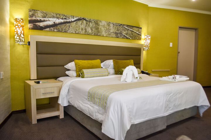 Room 8 of 37