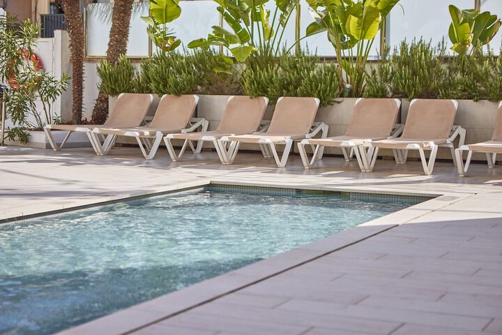 Pools & Facilities