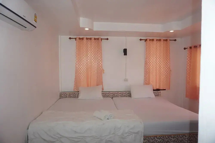 Room 3 of 14