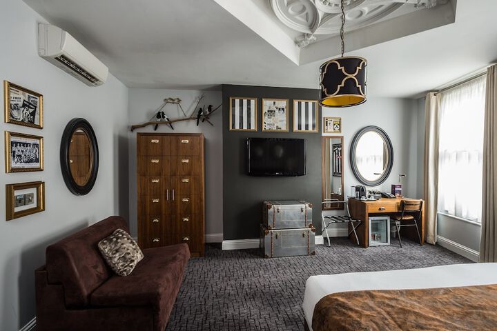 Room 45 of 104