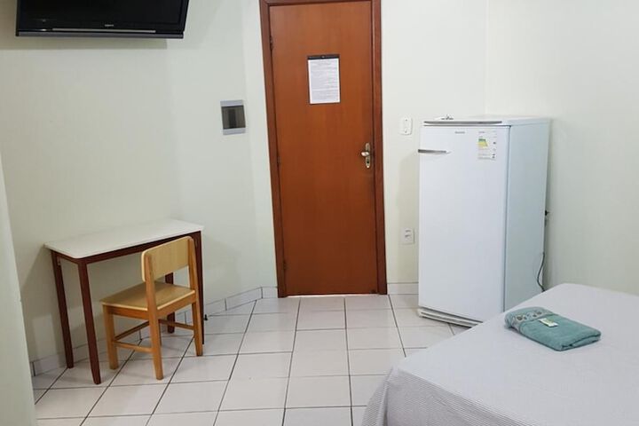 Room 27 of 53