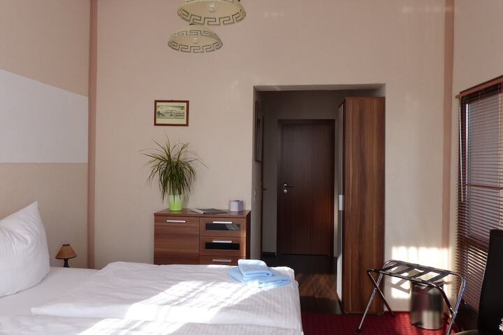 Room 15 of 47