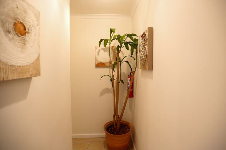 Ballroom/Hall 28 of 30