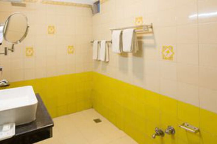 Room 3 of 35