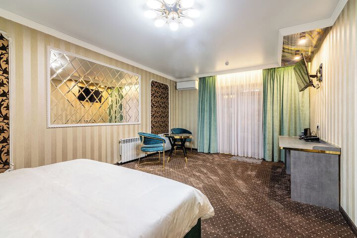 Room 19 of 84