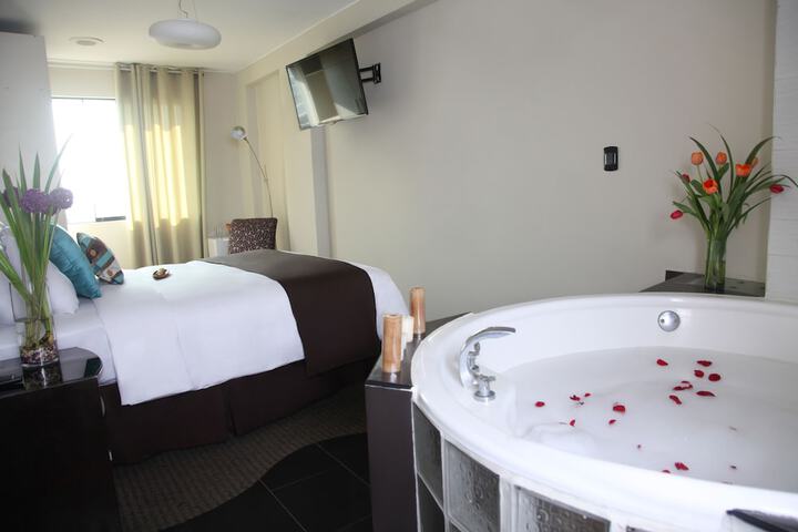 Room 9 of 30