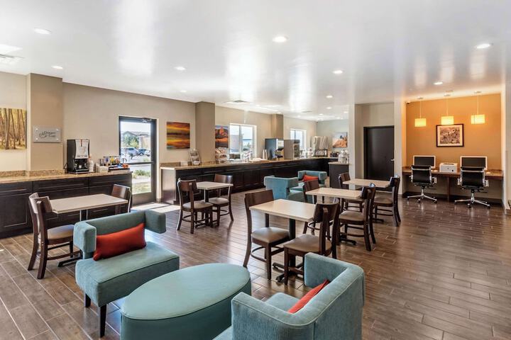 Breakfast area