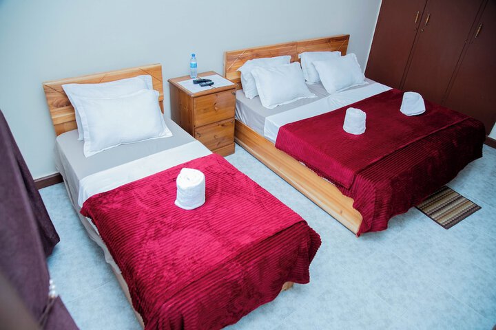 Room 7 of 92