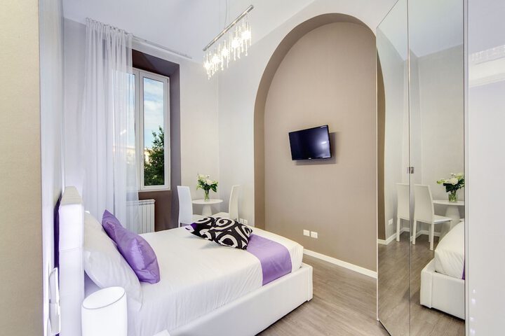Room 5 of 45