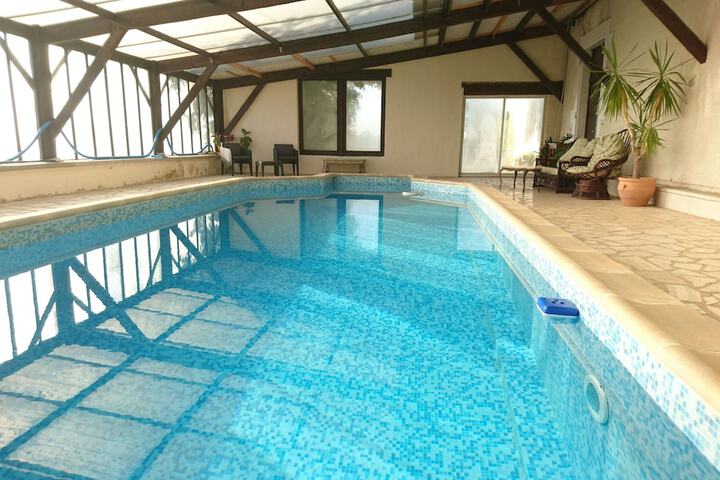 Hotel Pool