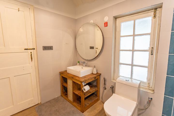 Room 54 of 74