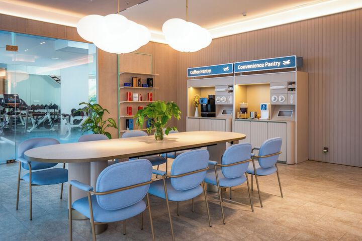 Hotel Lobby
