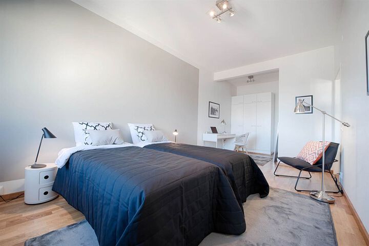 Room 4 of 30
