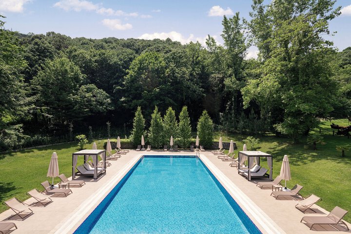 Pool 41 of 100