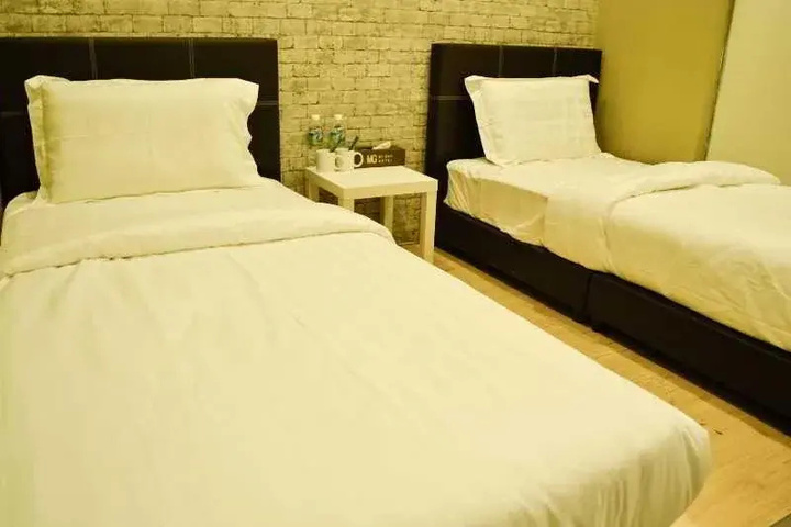Room 3 of 11