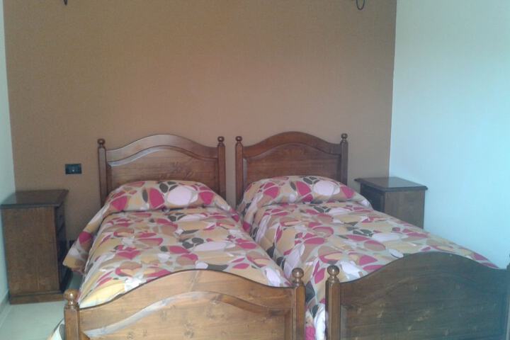 Room 15 of 32