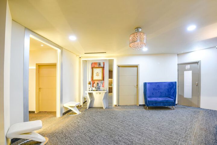 Hotel Interior 4 of 27
