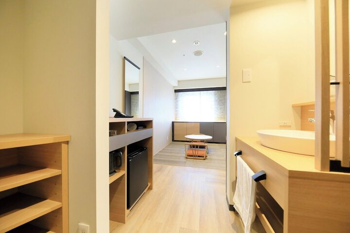 Room 12 of 53