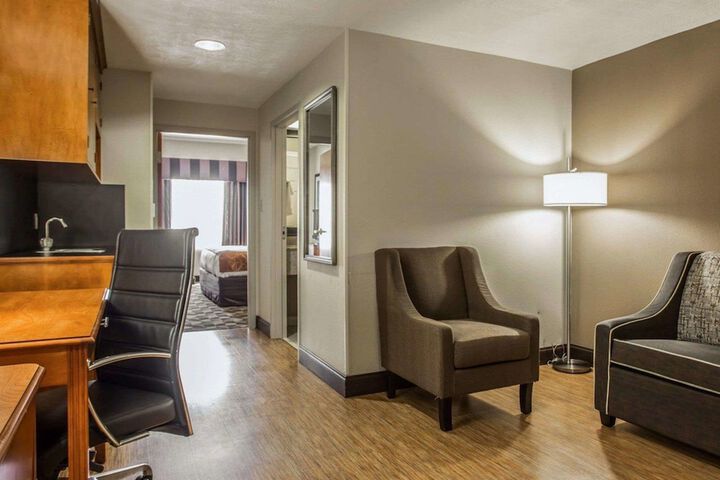 Room 10 of 62