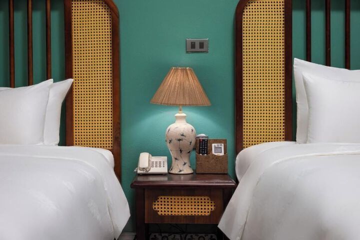 Room 13 of 23