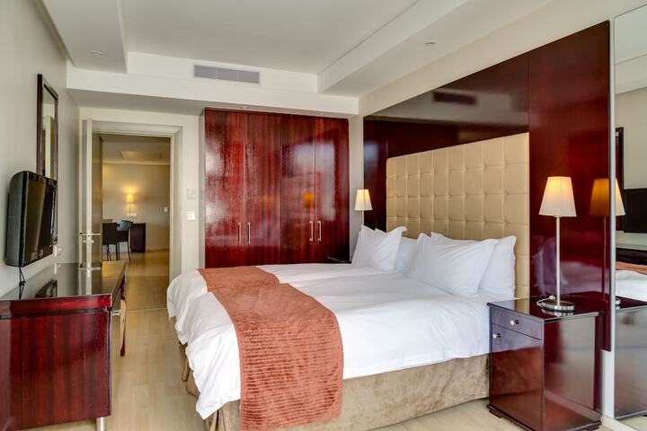 Room 12 of 145