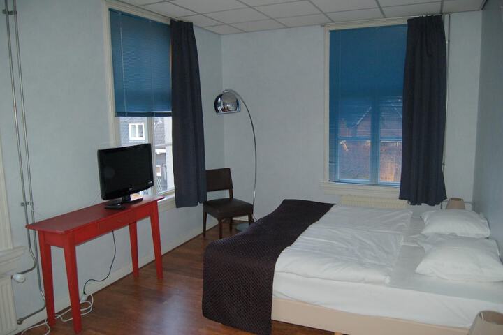 Room 7 of 47