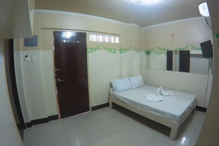 Room 3 of 11