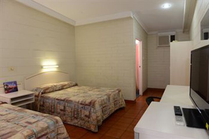 Room 14 of 30