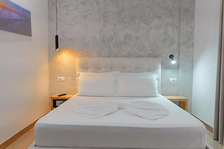 Room 19 of 141