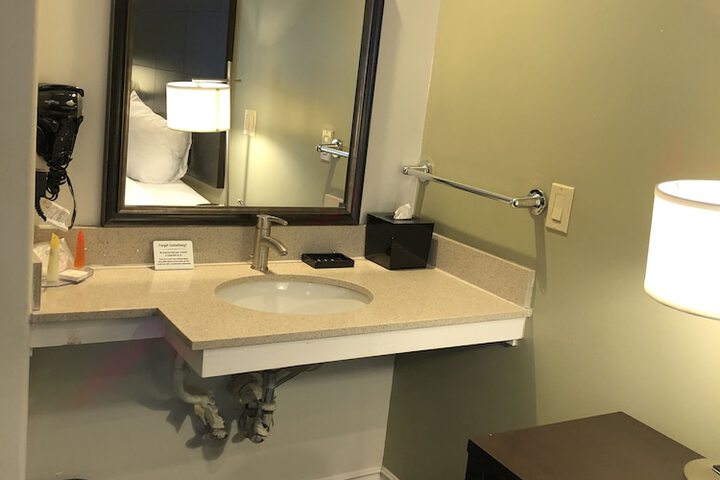 Room 10 of 29
