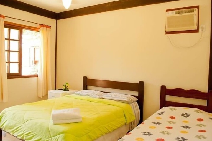 Room 8 of 32