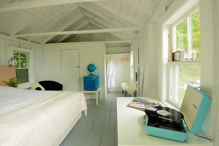 Room 12 of 26