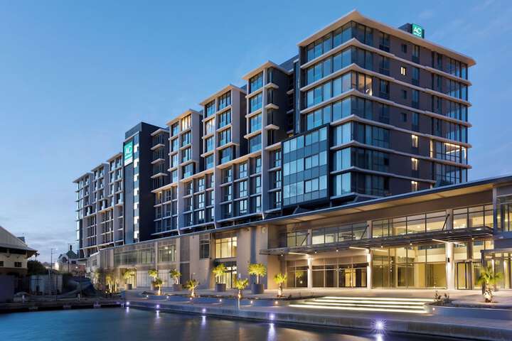 Hotel Exterior 63 of 69