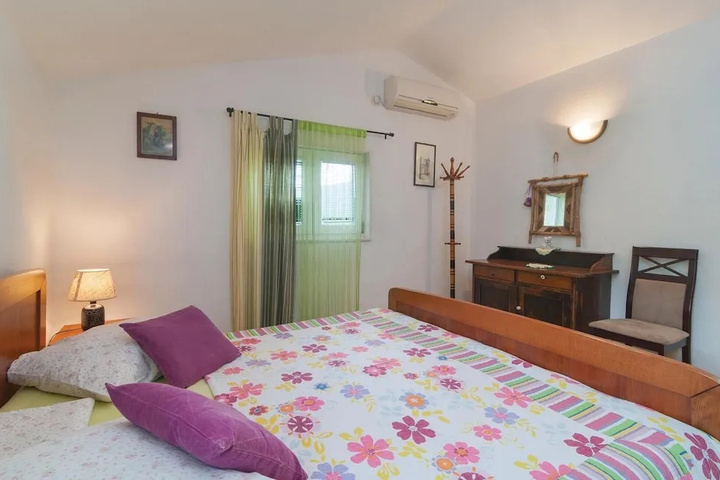 Awesome Home in Podaspilje With Wifi and 3 Bedrooms