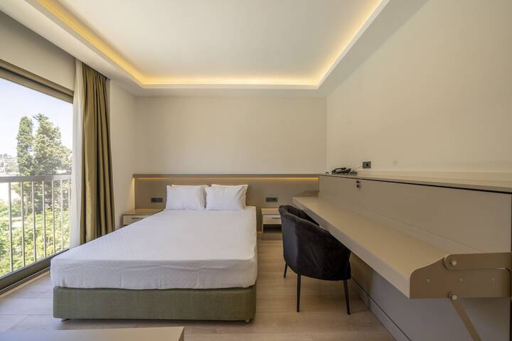 Room 7 of 47