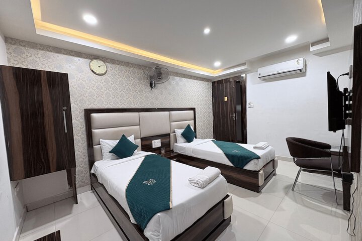 Room 11 of 23