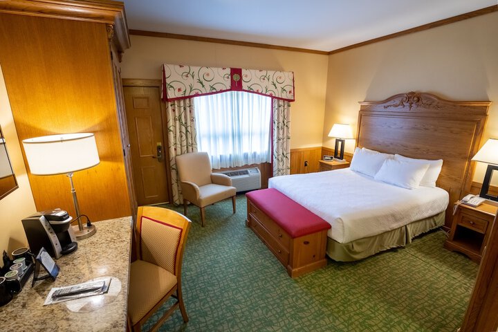 Premier 2 Queen Beds (3 of 13)
