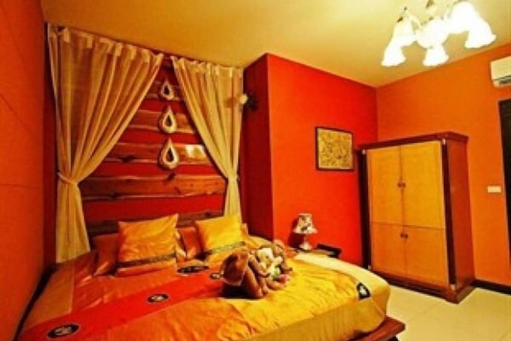 Room 5 of 29