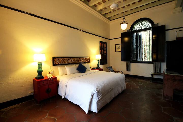 Room 16 of 151