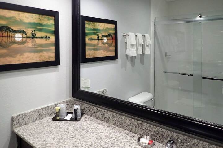 Room 17 of 49