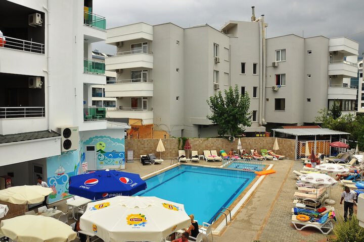 Pools & Facilities