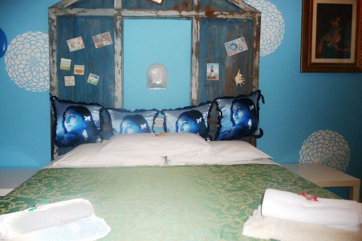 Room 7 of 49