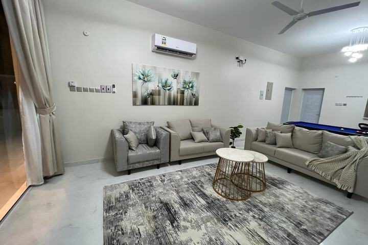Room 10 of 35