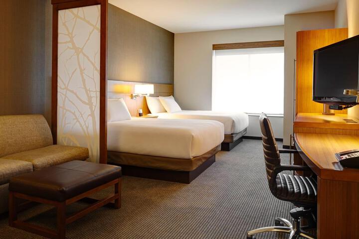 Double Accessible King Size Bed (1 of 4)