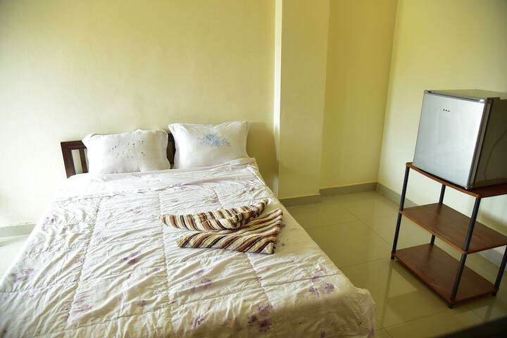 Room 4 of 22