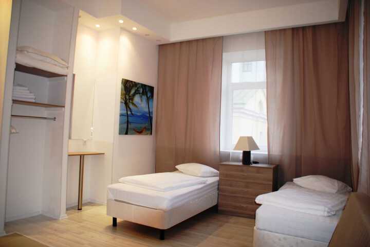 Room 9 of 60