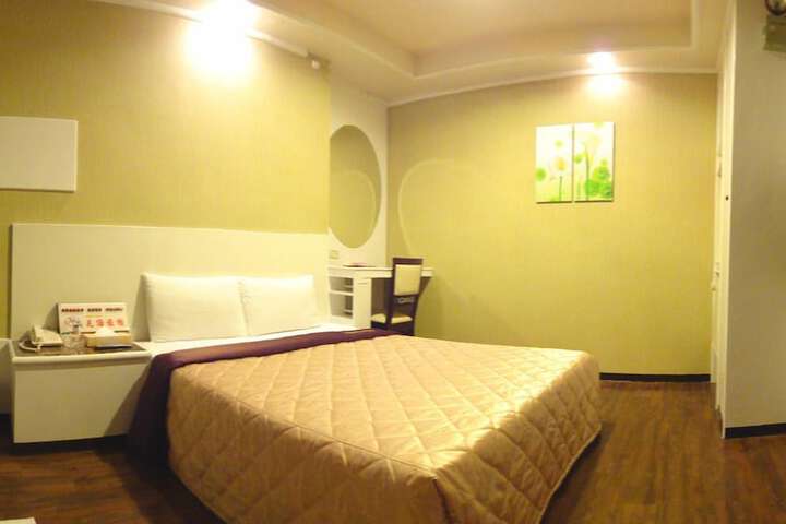 Room 20 of 27